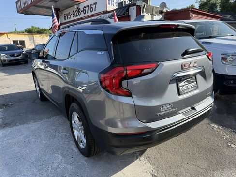 Used 2018 GMC Terrain SLE w/ Driver Convenience Package AWD/4WD image 4