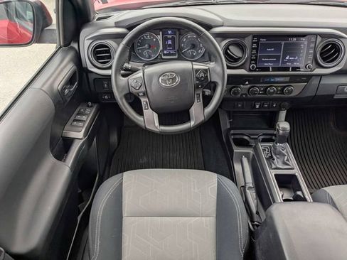 Used 2021 Toyota Tacoma TRD Off-Road AWD/4WD image 15