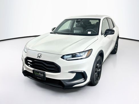 Used 2023 Honda HR-V Sport image 3