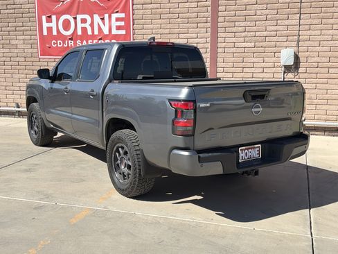 Used 2024 Nissan Frontier SV w/ SV Convenience Package image 3