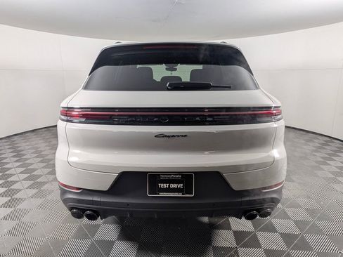 New 2026 Porsche Cayenne image 6