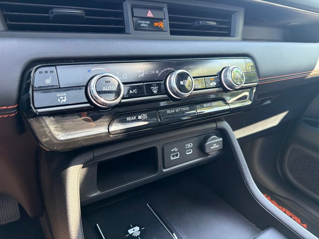 Certified 2025 Honda Pilot TrailSport image 35