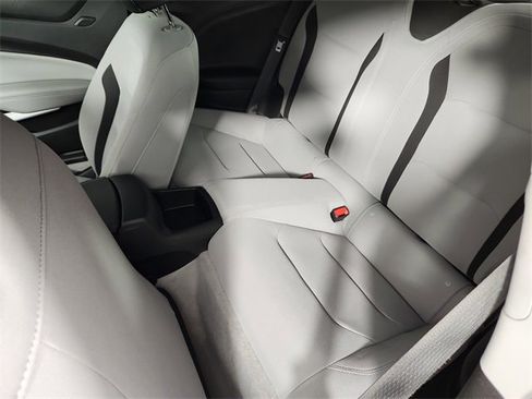 Used 2021 Chevrolet Camaro LT w/ Technology Package image 13