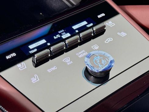 New 2025 Porsche Cayenne Coupe image 22