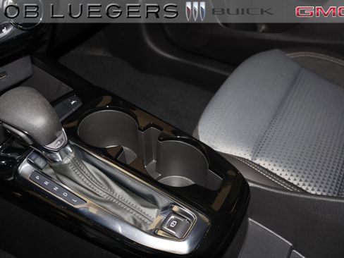 Certified 2024 Chevrolet Trax LT w/ LT Convenience Package image 19