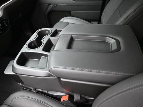 Used 2025 GMC Sierra 1500 SLT RWD image 9
