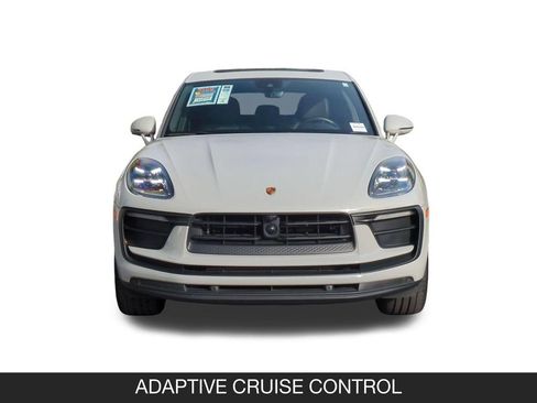 Used 2024 Porsche Macan AWD/4WD image 4