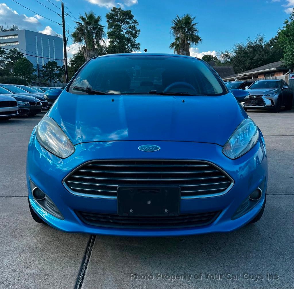Used 2014 Ford Fiesta SE w/ Equipment Group 201A FWD image 2