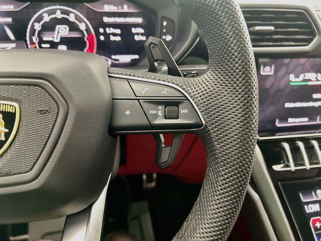 Used 2023 Lamborghini Urus S AWD/4WD image 12