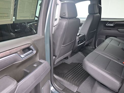 Used 2025 Chevrolet Silverado 1500 LTZ w/ LTZ Premium Package image 18