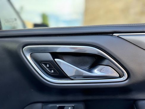 Used 2021 GMC Yukon AT4 w/ AT4 Premium Plus Package image 38