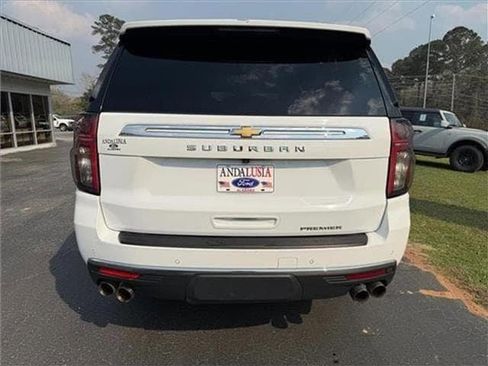 Used 2023 Chevrolet Suburban Premier AWD/4WD image 48