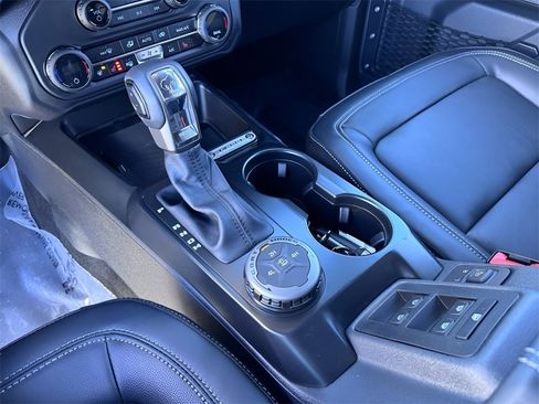 New 2025 Ford Bronco Outer Banks image 36