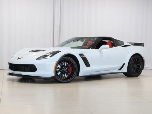 Used 2019 Chevrolet Corvette Z06 RWD image 1