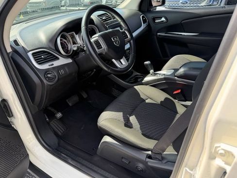 Used 2020 Dodge Journey SE w/ SE Popular Equipment Group FWD image 10