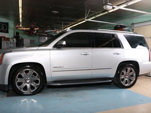 Used 2016 GMC Yukon Denali w/ Open Road Package image 2