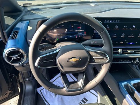 New 2026 Chevrolet Equinox EV LT image 15