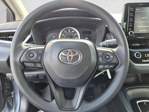 Used 2022 Toyota Corolla LE FWD image 25
