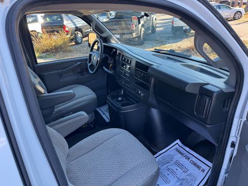 Used 2016 Chevrolet Express 3500 LT w/ LT Preferred Equipment Group image 19