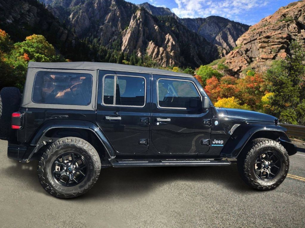 Used 2024 Jeep Wrangler High Altitude AWD/4WD image 2