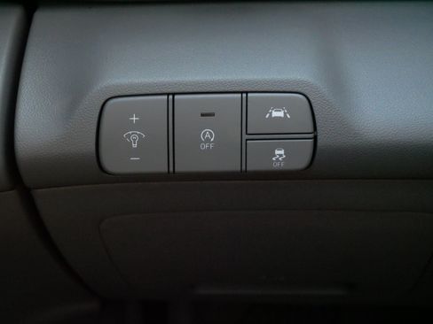 Used 2022 Hyundai Elantra SE FWD image 27
