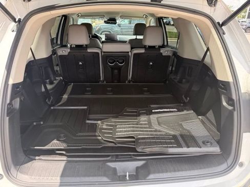 Used 2024 Honda Pilot EX-L image 9