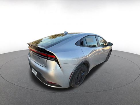 Used 2025 Toyota Prius LE image 4