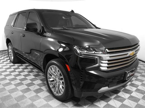 Used 2023 Chevrolet Tahoe High Country w/ Premium Package RWD image 2