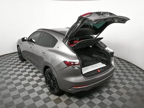 Certified 2022 Maserati Levante GT image 31