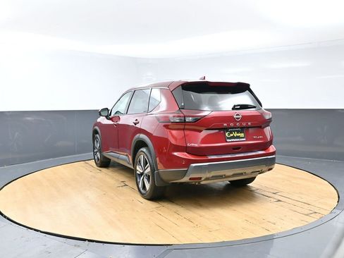 Used 2024 Nissan Rogue SL w/ SL Premium Package image 9