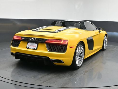 Used 2017 Audi R8 V10 w/ Carbon Exterior Package AWD/4WD image 21