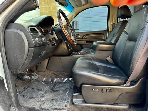 Used 2013 GMC Sierra 2500 Denali AWD/4WD image 18