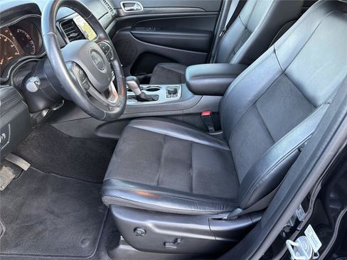 Used 2022 Jeep Grand Cherokee Laredo X AWD/4WD image 8