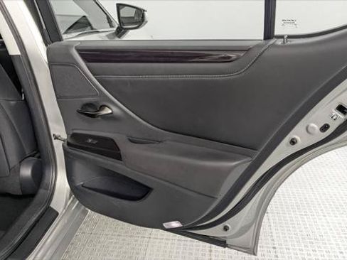 Used 2019 Lexus ES 300h w/ Premium Package FWD image 21