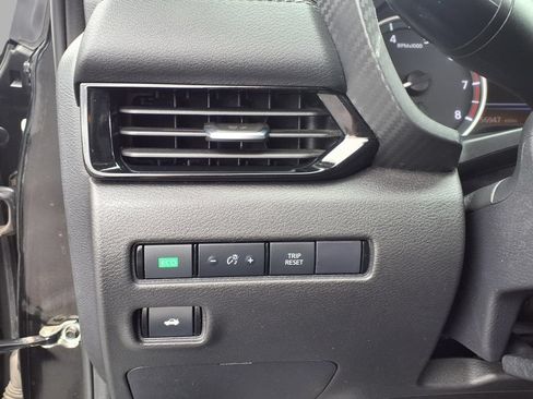 Used 2024 Nissan Sentra SV FWD image 17