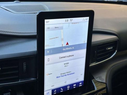 Used 2022 Ford Explorer Platinum w/ Equipment Group 601A image 22