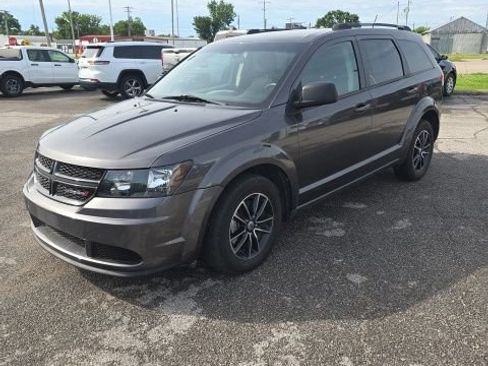 Used 2018 Dodge Journey SE w/ Popular Equipment Group FWD image 8