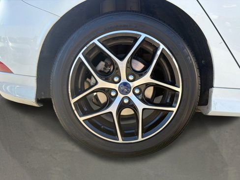 Used 2015 Ford Focus SE w/ SE Sport Package FWD image 22