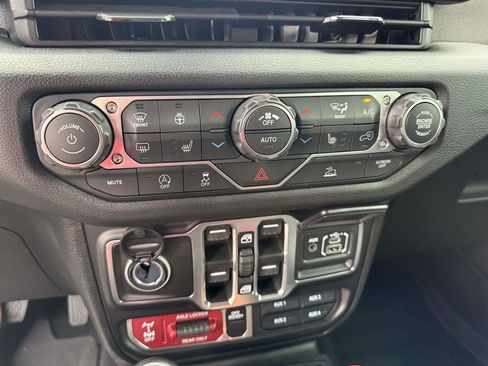 Used 2026 Jeep Wrangler Willys image 21