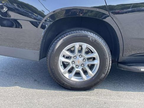 Used 2025 Chevrolet Tahoe LS AWD/4WD image 7