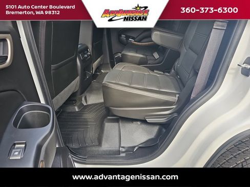 Used 2018 GMC Yukon Denali image 19