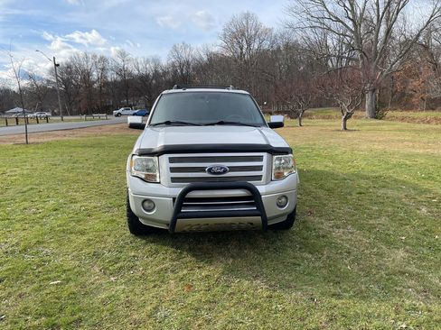 Used 2010 Ford Expedition EL Limited image 11