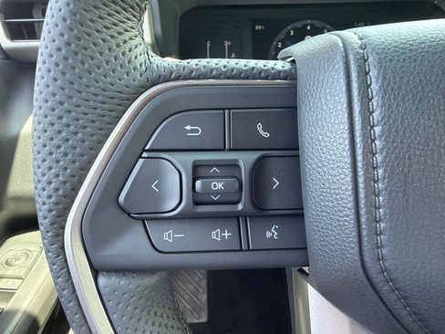 Used 2026 Toyota Tacoma SR5 AWD/4WD image 15