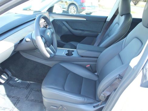 Used 2024 Tesla Model Y Long Range AWD/4WD image 11