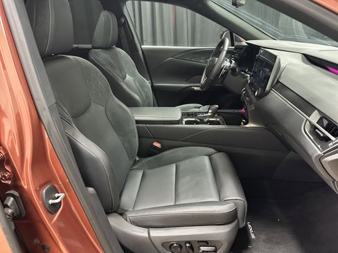 Certified 2025 Lexus RX 350 AWD image 33