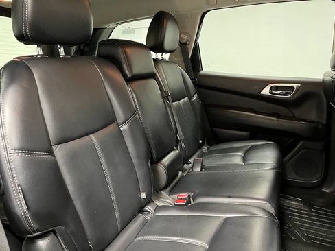Used 2019 Nissan Pathfinder SL AWD/4WD image 53