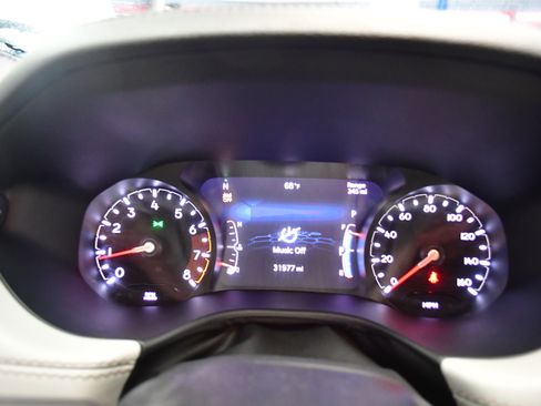 Used 2025 Jeep Compass Limited AWD/4WD image 17
