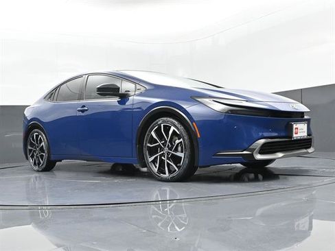 Used 2024 Toyota Prius Prime Premium w/ Advanced Technology Package FWD image 30