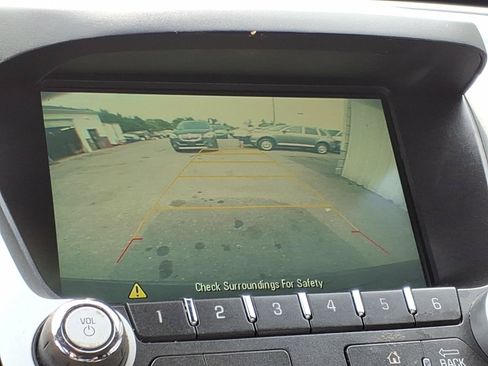 Used 2017 Chevrolet Equinox LT w/ Convenience Package FWD image 9