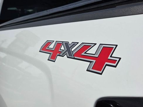 Used 2016 Chevrolet Silverado 1500 LT image 9